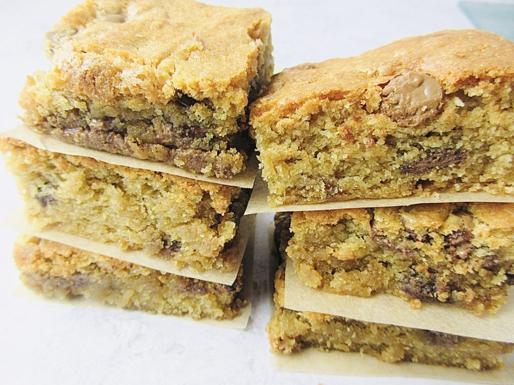 Peanut Butter Banana and Chocolate Blondie Bars