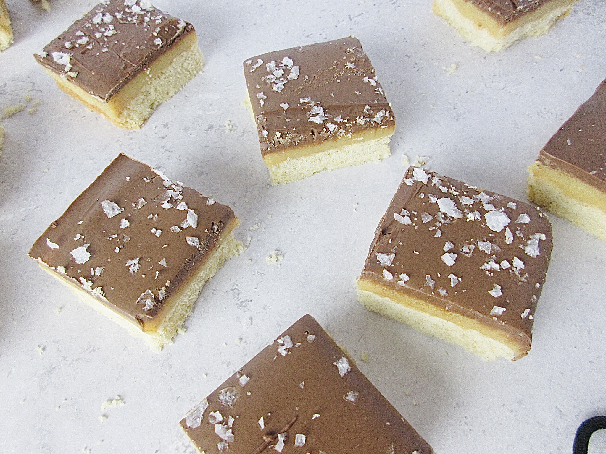caramel shortbread squares