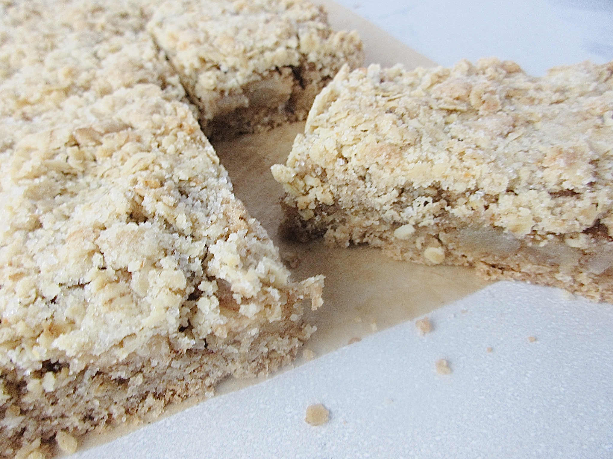 Apple crumble slices