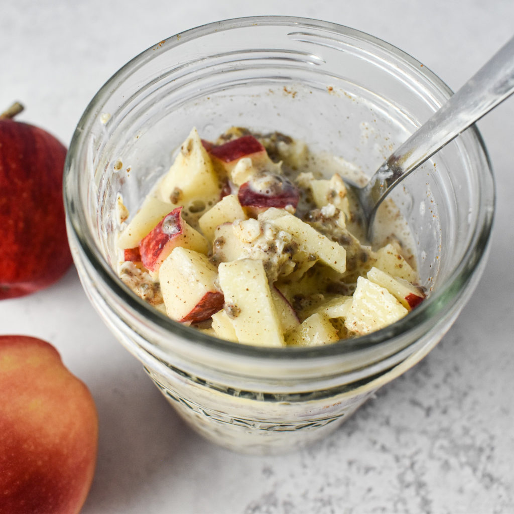 Apple Cinnamon Overnight Oats