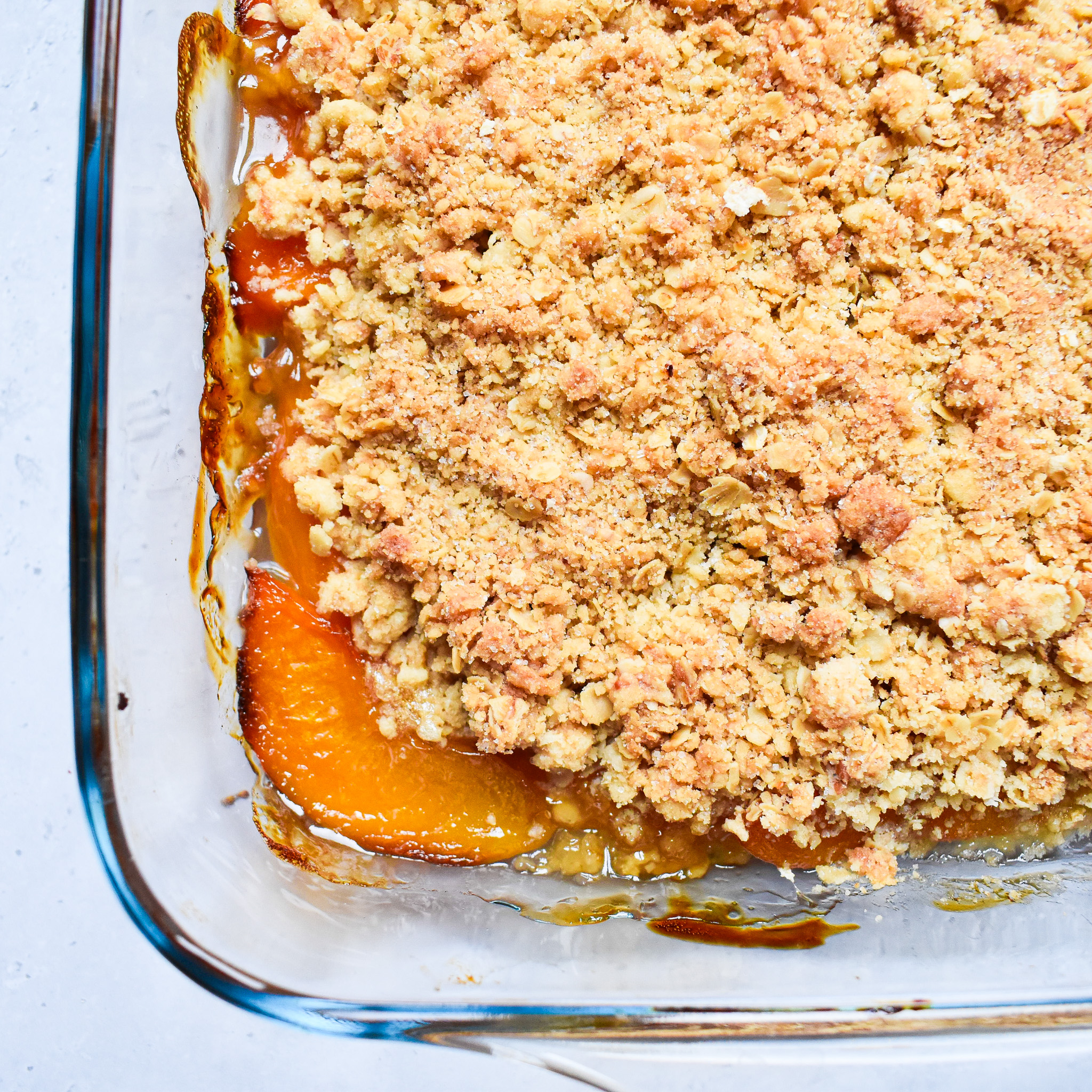 peach crumble